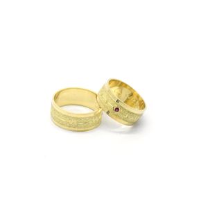 Alianças Batimentos 8mm em Ouro 18k